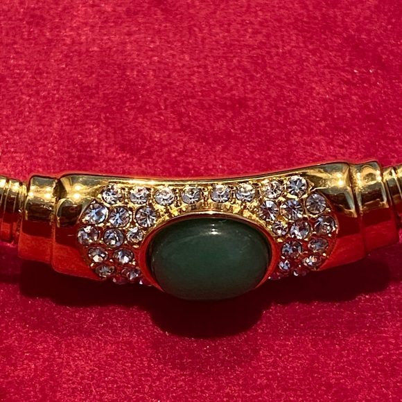 18k Gold Plated with Faux Jade Cabochon 80’s Inspired Statement Necklace - Picture 2 of 4